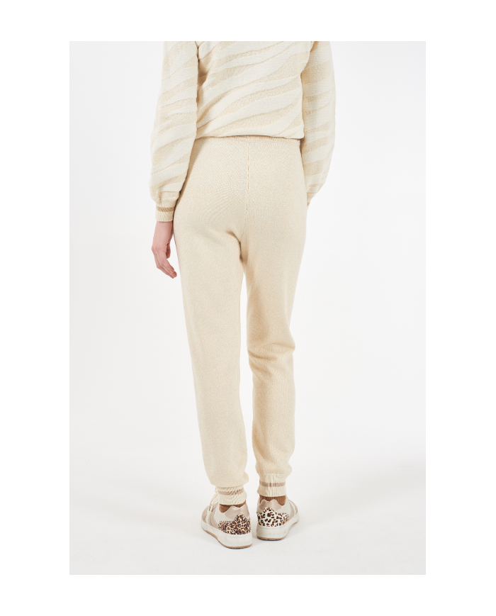 Plon. p395 bi00-25 yes-zee mujer