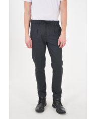 Plon. p680 wn00  yes-zee hombre