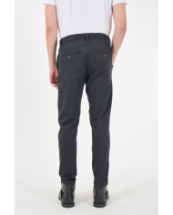 Plon. p680 wn00  yes-zee hombre