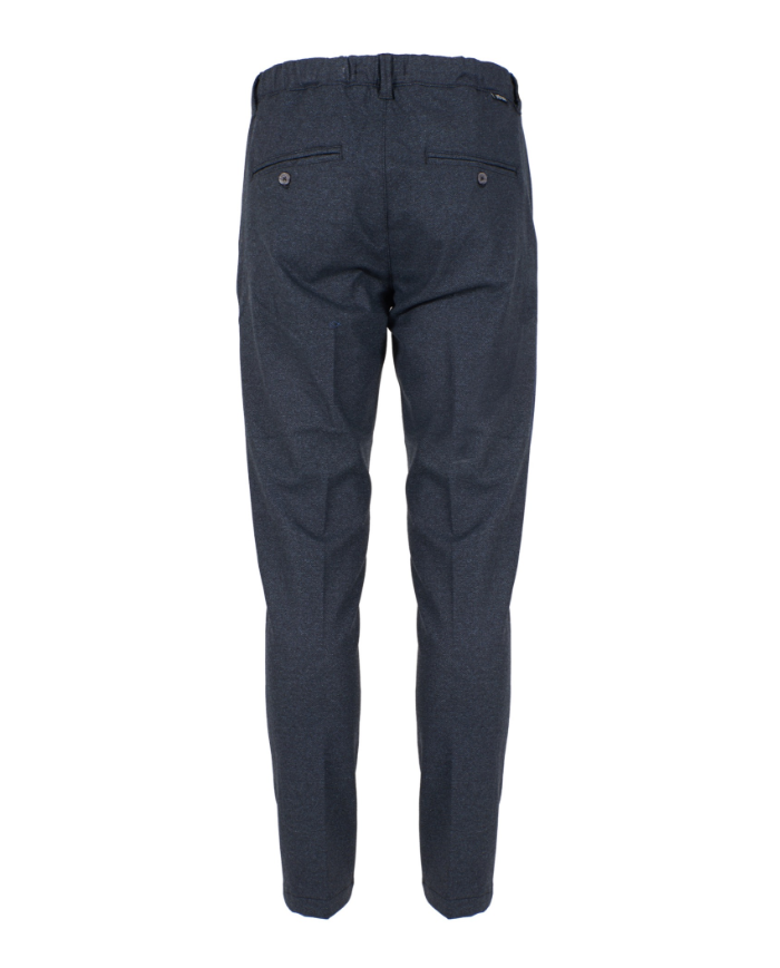 Plon. p680 wy00 yes-zee hombre