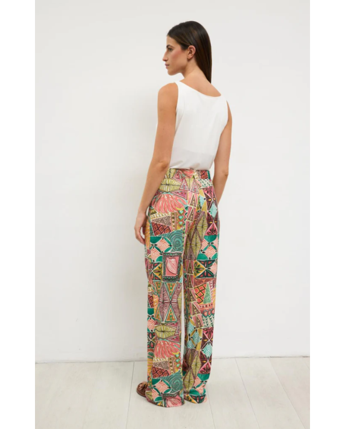 Plon. tomasa tinta mujer