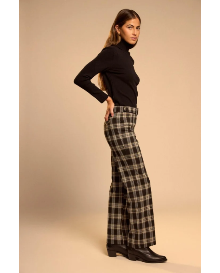 Plon. 4013602 delora tinta mujer