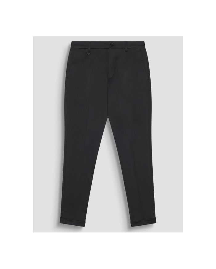 Plon. mmts00037 fa150219 morato hombre