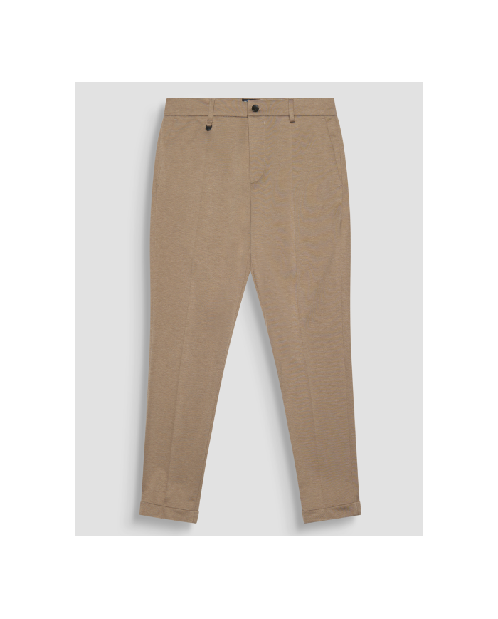 Plon. mmts00037 fa150219 morato hombre