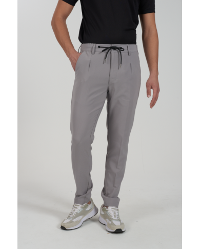 Plon. p680 ew00 yes-zee hombre