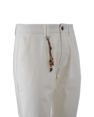 Plon. p660 ph00-25 yes-zee hombre