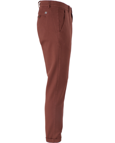 Plon. p660 fe00-25 yes-zee hombre