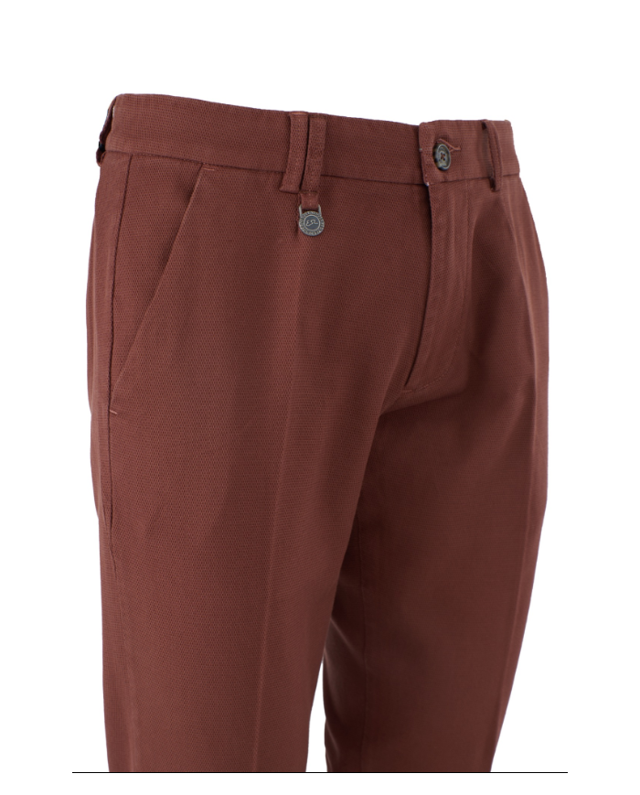 Plon. p660 fe00-25 yes-zee hombre