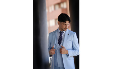 Tendencias en trajes de hombre verano 2026: colores, cortes y tejidos que marcarán la temporada